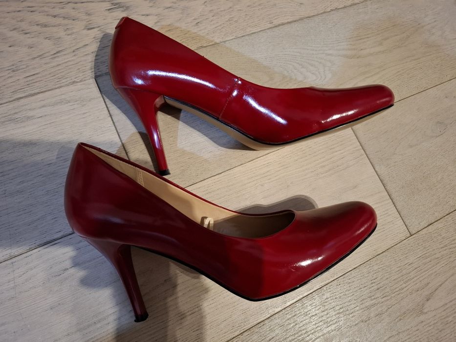 Czółenka Lasocki 39