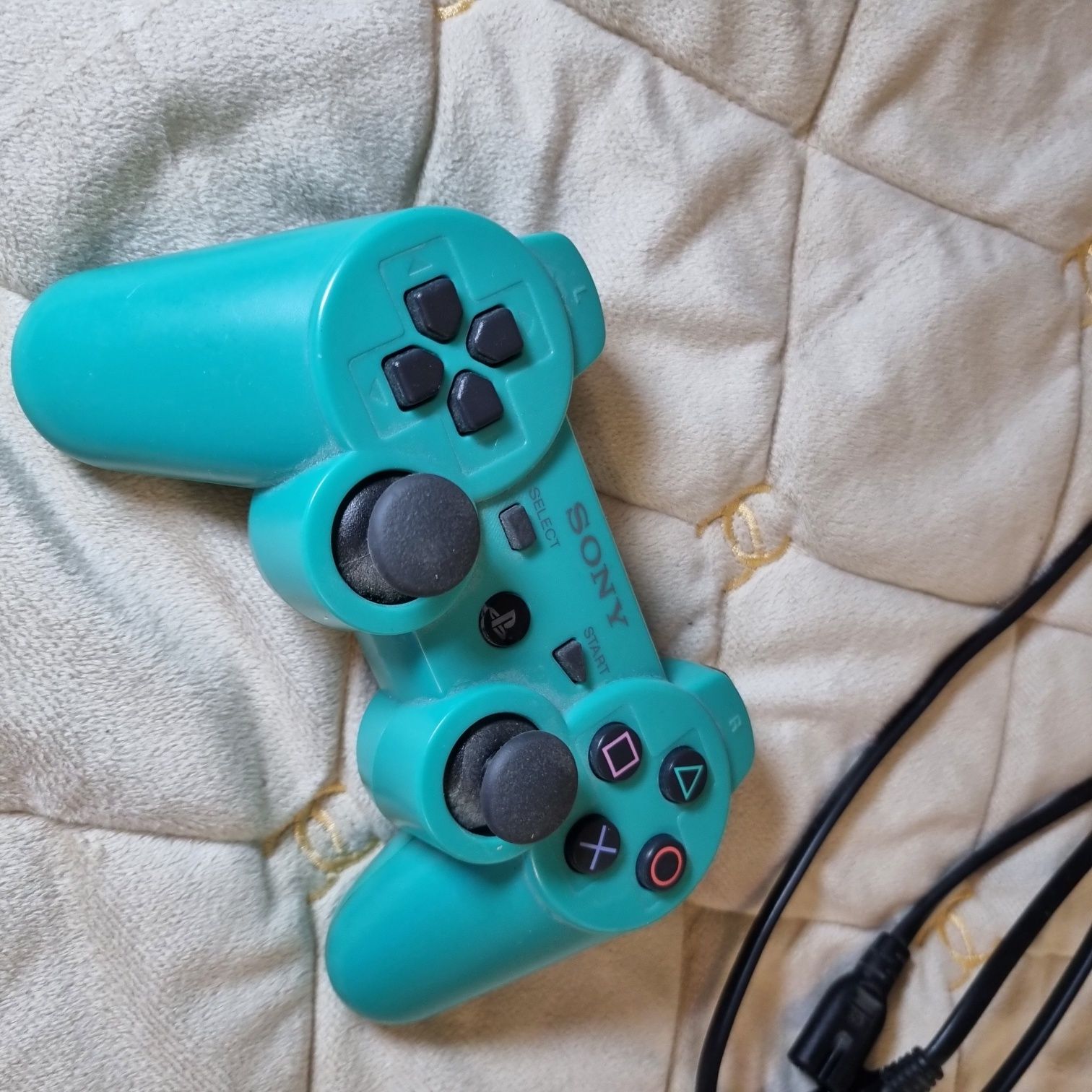 Sony Playstation 3 Super Slim + pad