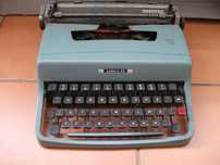 Máquina de escrever Olivetti Lettera 32