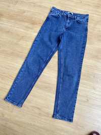 Женские джинсы 29 р, бренд LOVEST, темно синего цвета ,