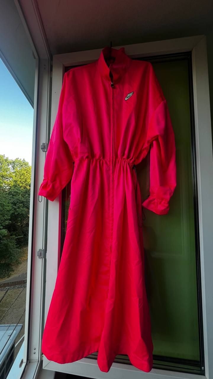 Плащ , nike оригинал