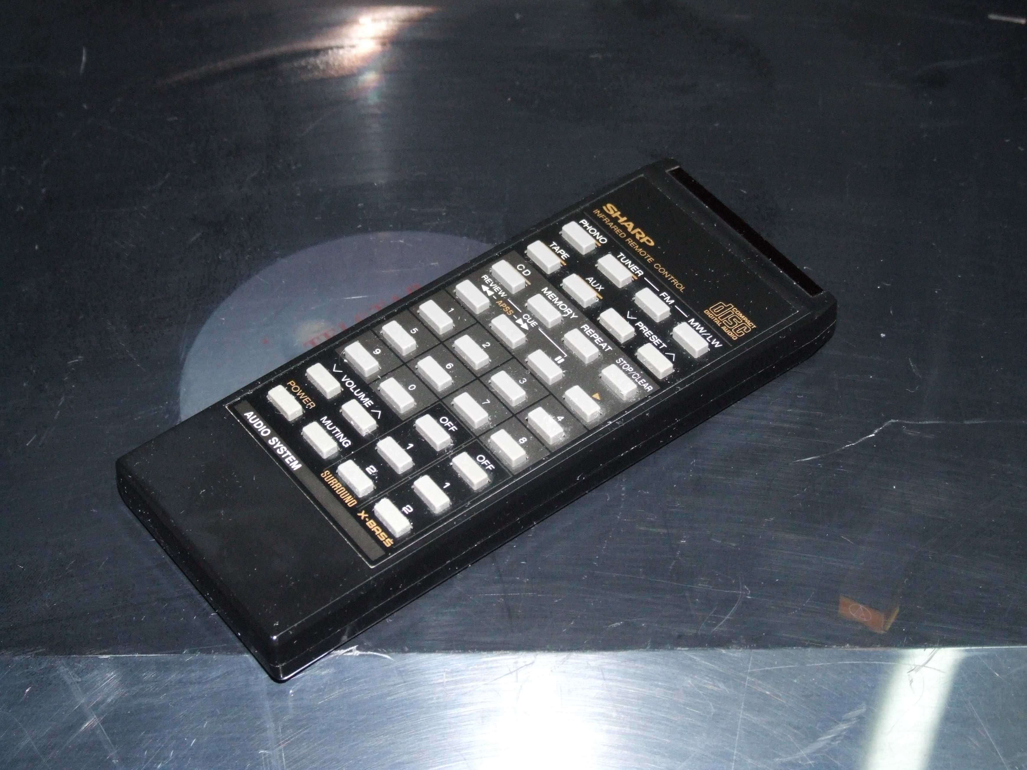 Wieża Sharp CD-302H z Adapterem i Głośnikami z Pilotem.