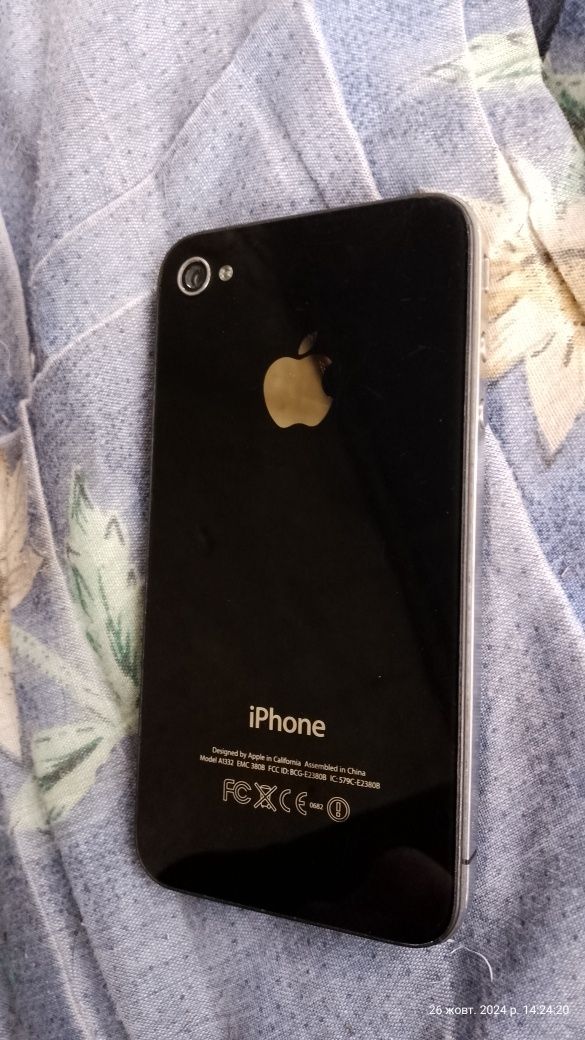 iPhone 4 в хорошем состоянии