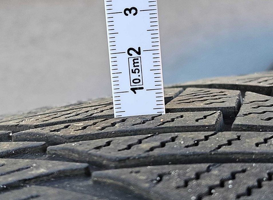 Komplet opon Contintental WinterContact TS 850P 235/40 R19