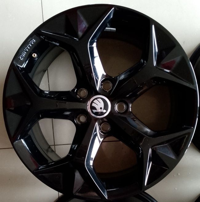 Диски оригінал R17/5/112 Seat Volkswagen Skoda 575071497H