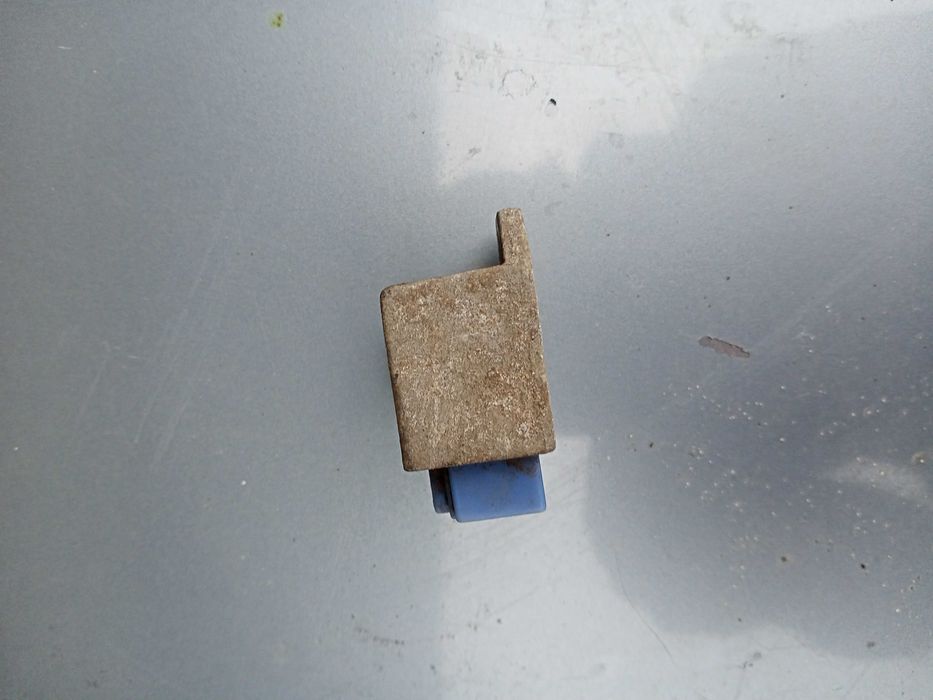 реле, Регулятор напруги Suzuki Lets