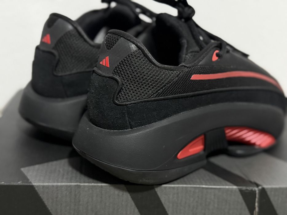 Кросівки Adidas Mad IIInfinity