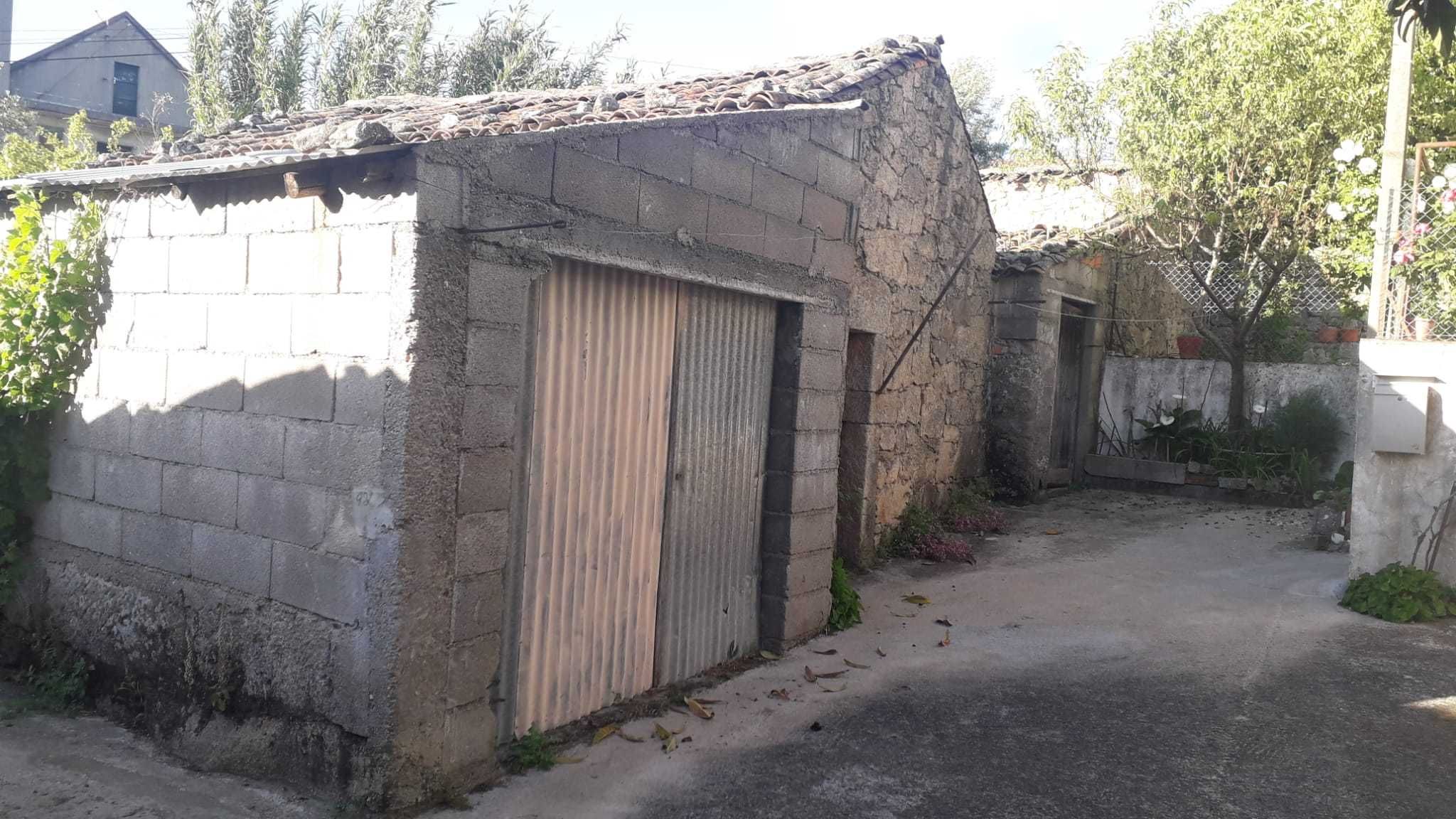 Moradia para remodelar - Águas, Penamacor