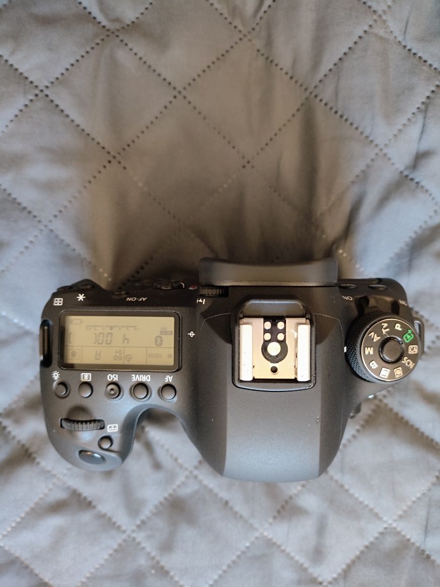 Canon eos 6d mark II (body)