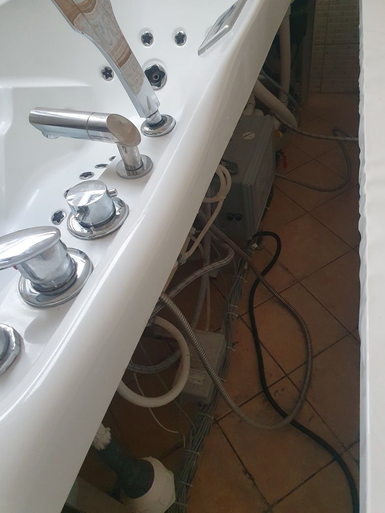 Wanna z hydromasażem