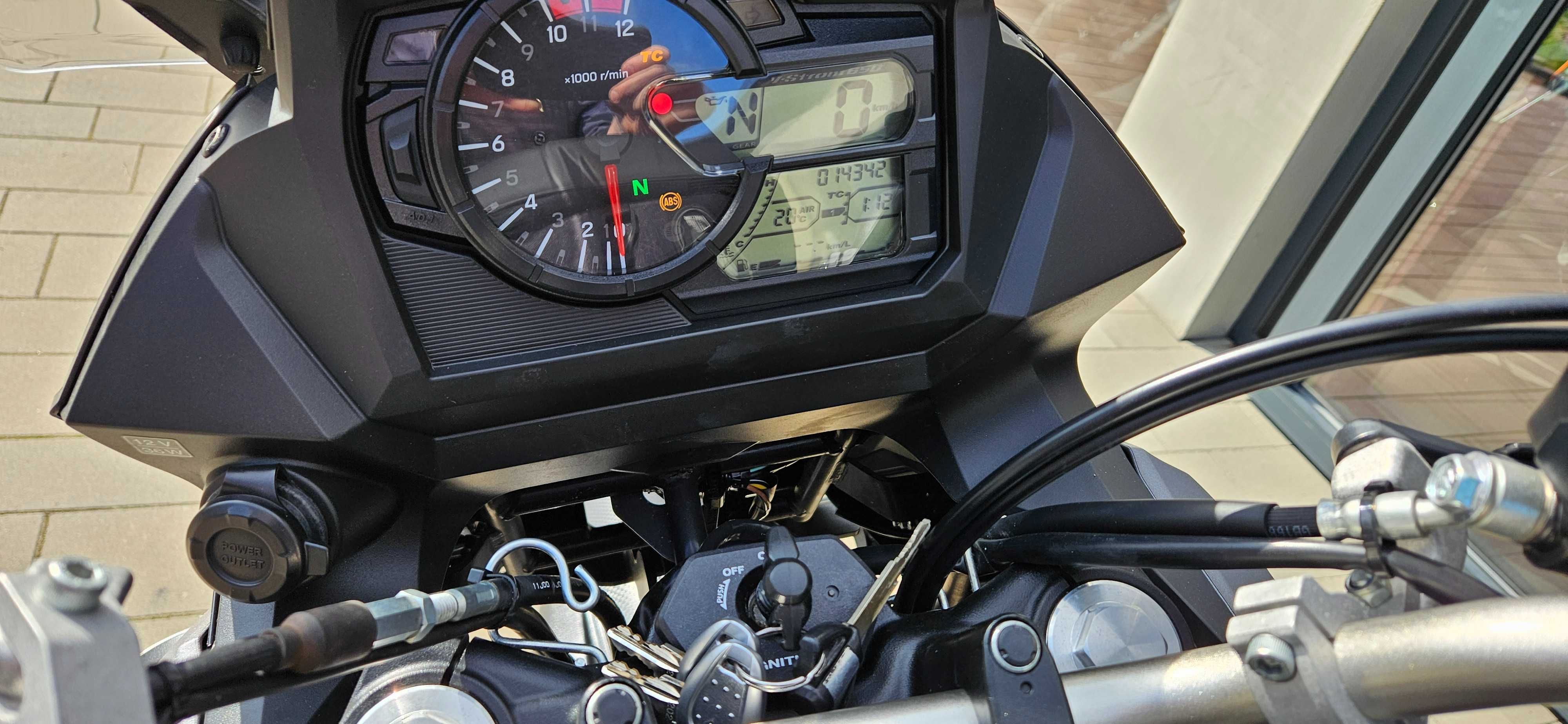 Suzuki DL650 Vstrom V-Strom DL 650       -raty-