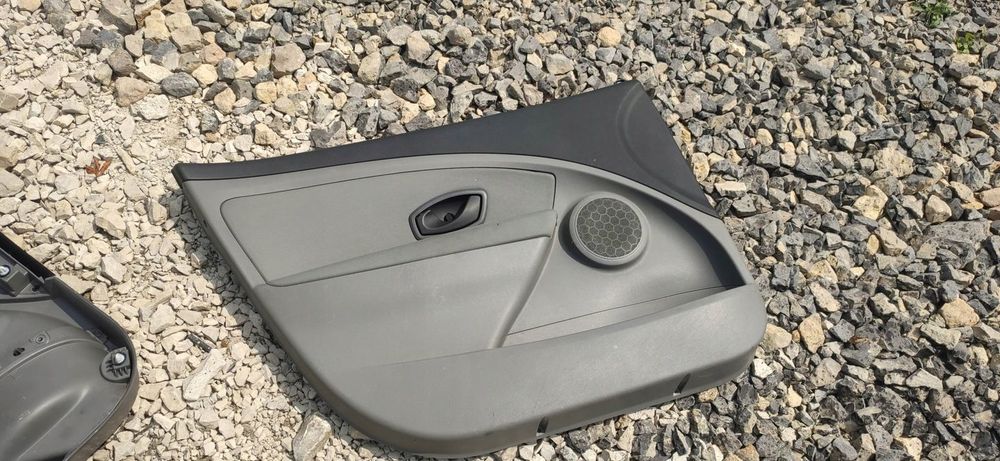 KR TAPICERKA LEWY PRZÓD RENAULT MEGANE III 5 D