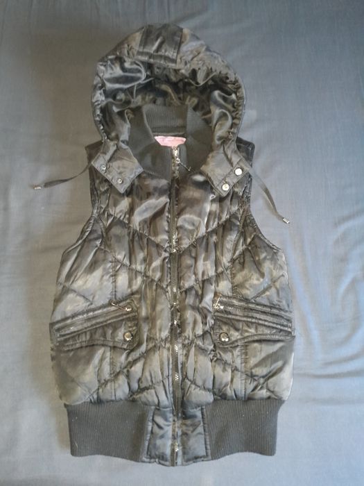 Продам желетку женскую
