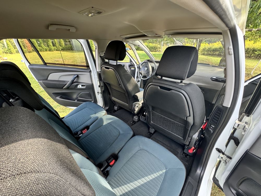 Citroen C4 Grand Pisasso . Salon . 1.6 HDI