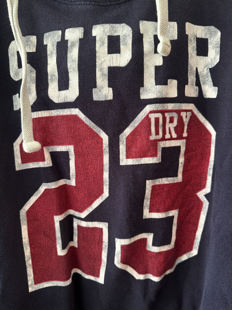 Bluzą superdry granatowa