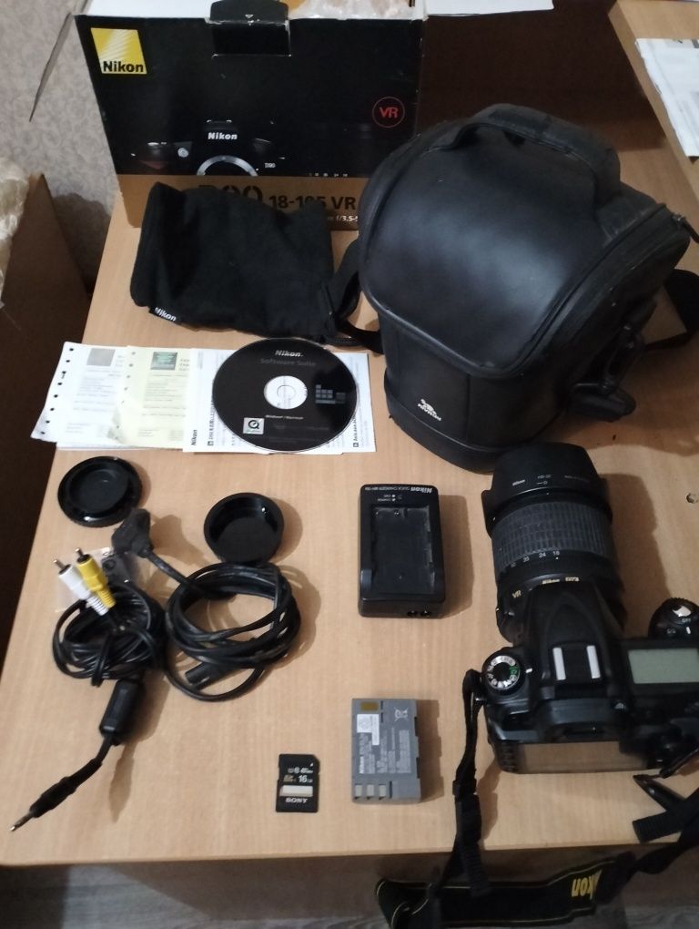 Nikon D90 18-105 VR Kit