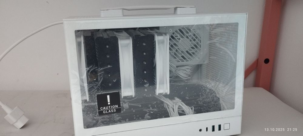 Najmocniejszy Mini PC na OLX: i9-12900+16Gb DDR4+A770–Czarny/Biały