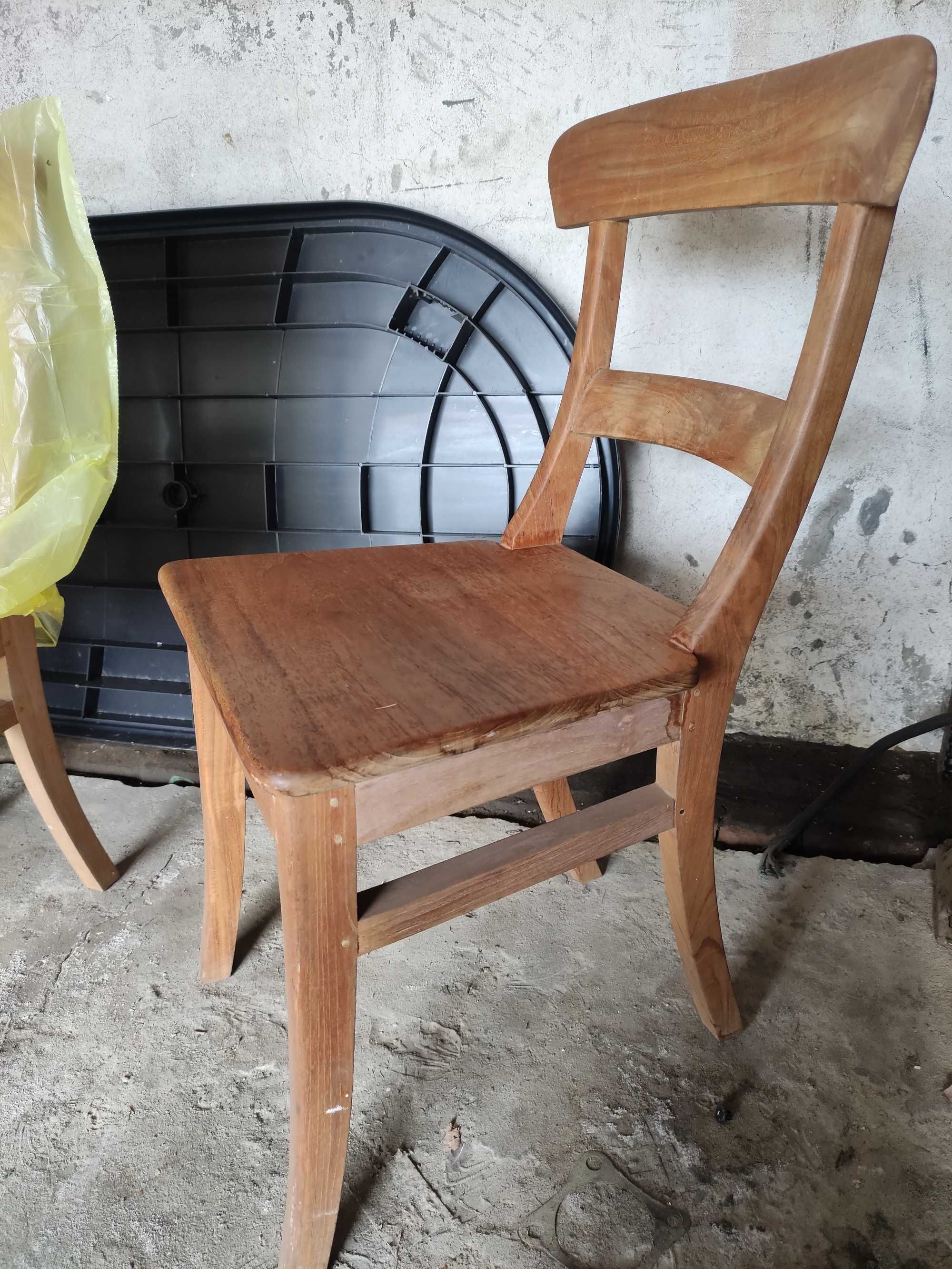3 drewniane krzesła z Holandii