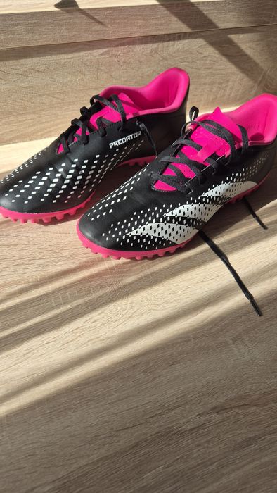 Buty piłkarskie adidas turfy