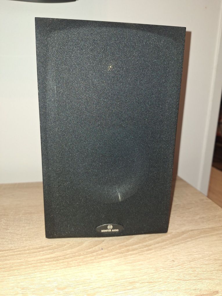 Dwie kolumny podstawkowe Monitor Audio MR1