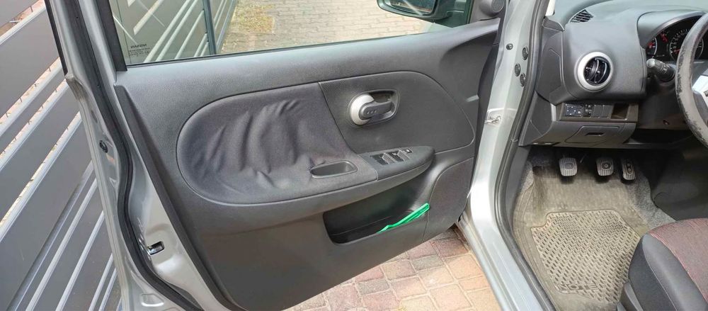 Nissan Note 1.4, benzyna, 2009r
