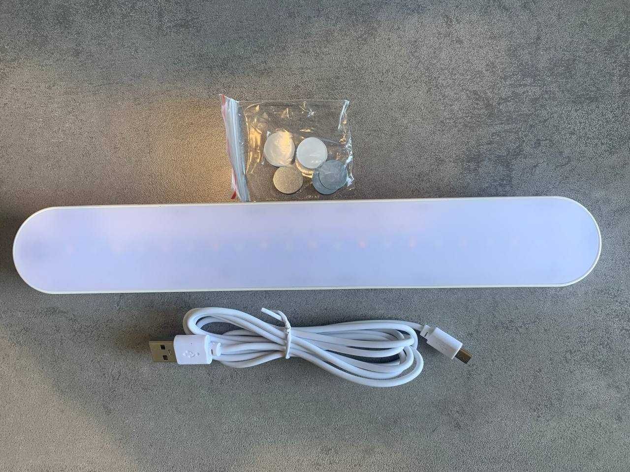 Лампа на відсутність світла з зарядкою від USB. Лишилася одна.
