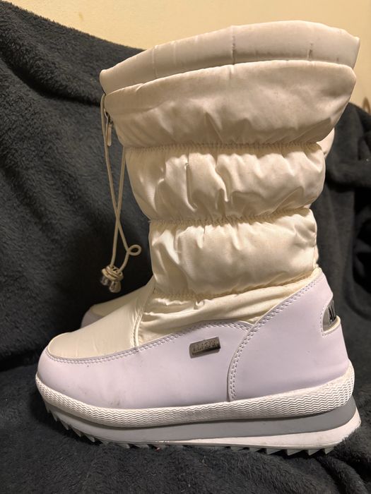Зимові чоботи жіночі