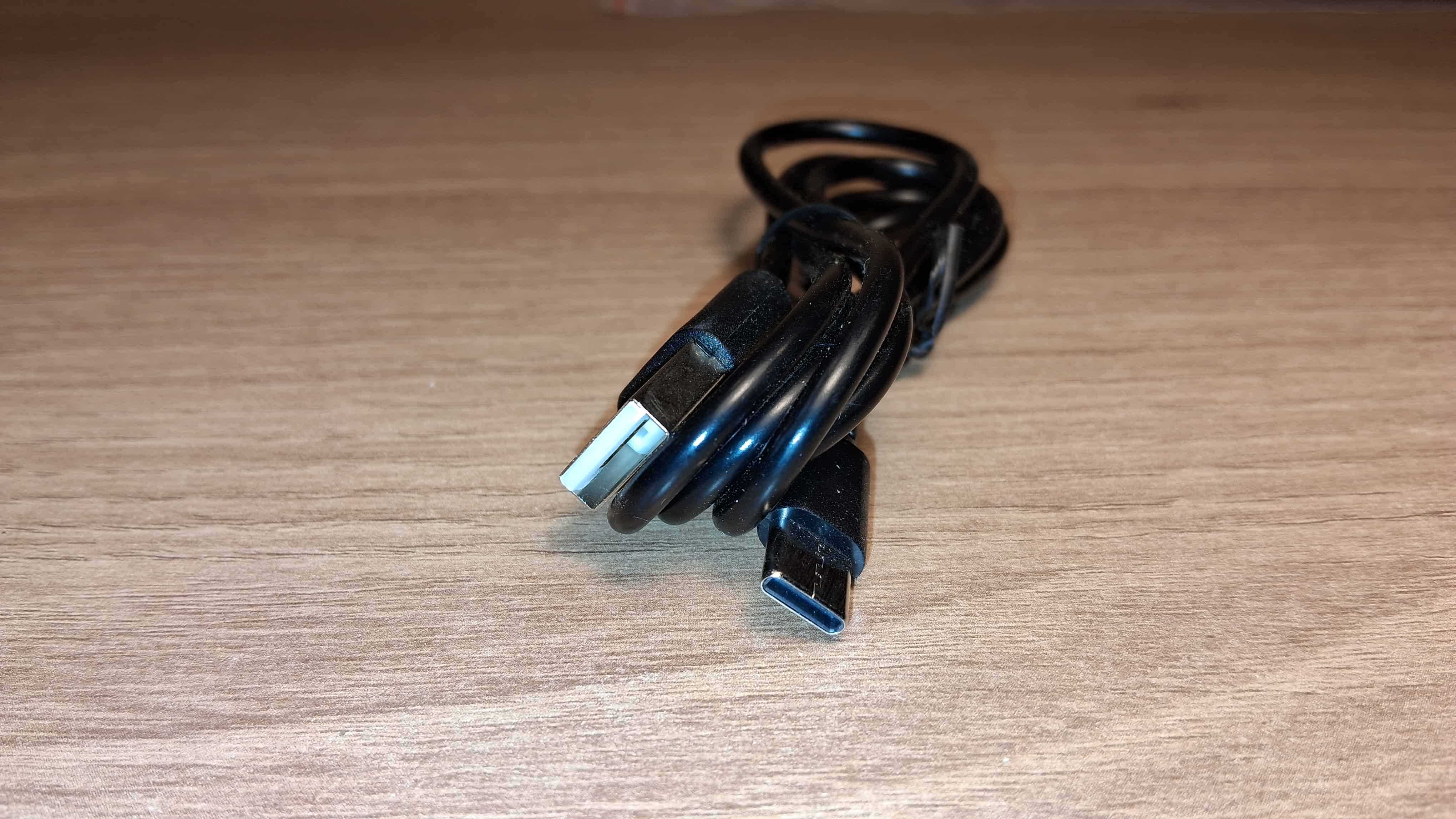 Kabel USB-A Do USB-C Czarny Ładowanie Dane