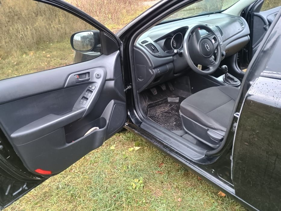 Kia cerato II 2009 рік