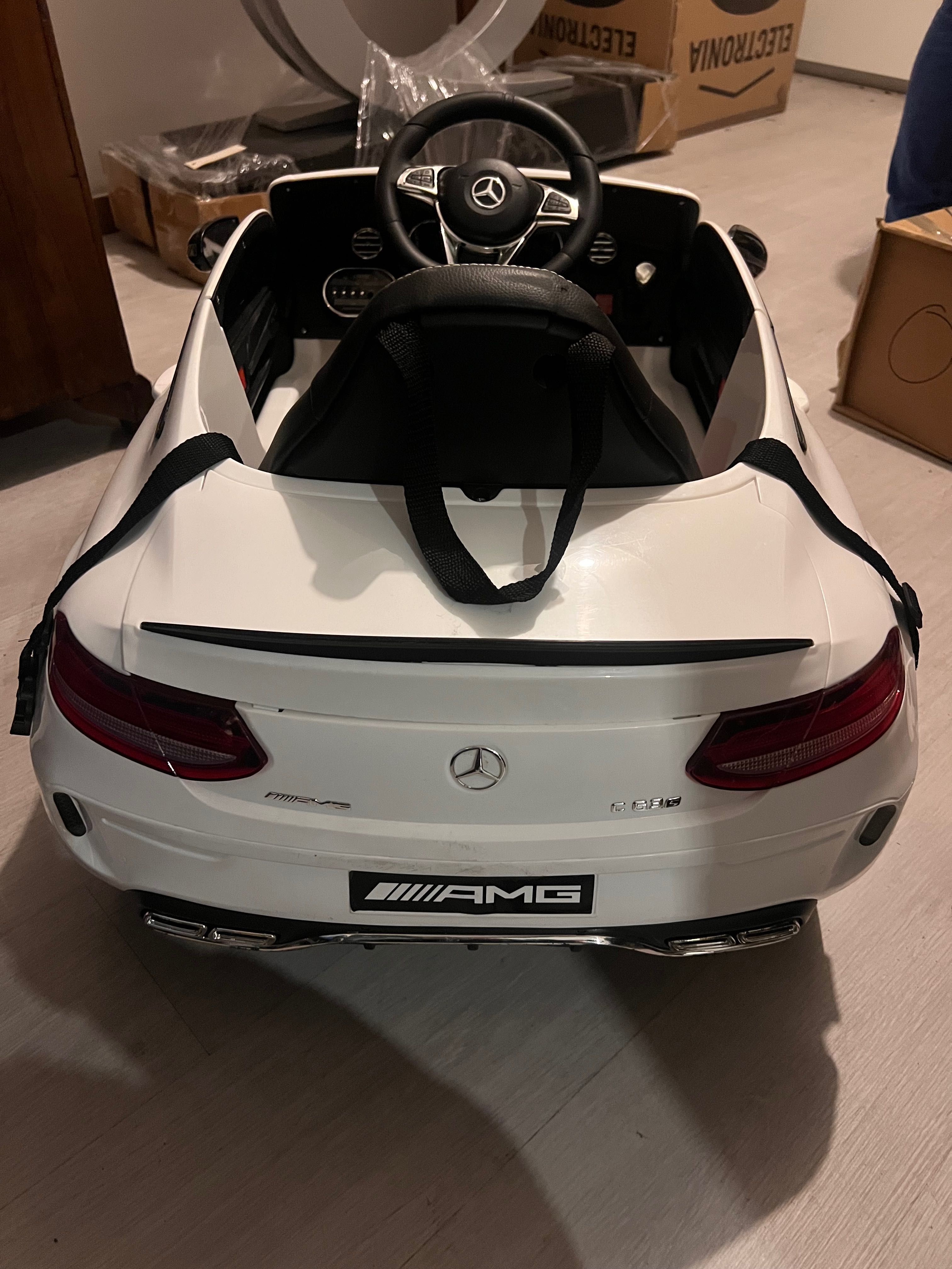 Carrinho Mercedes C AMG_criança