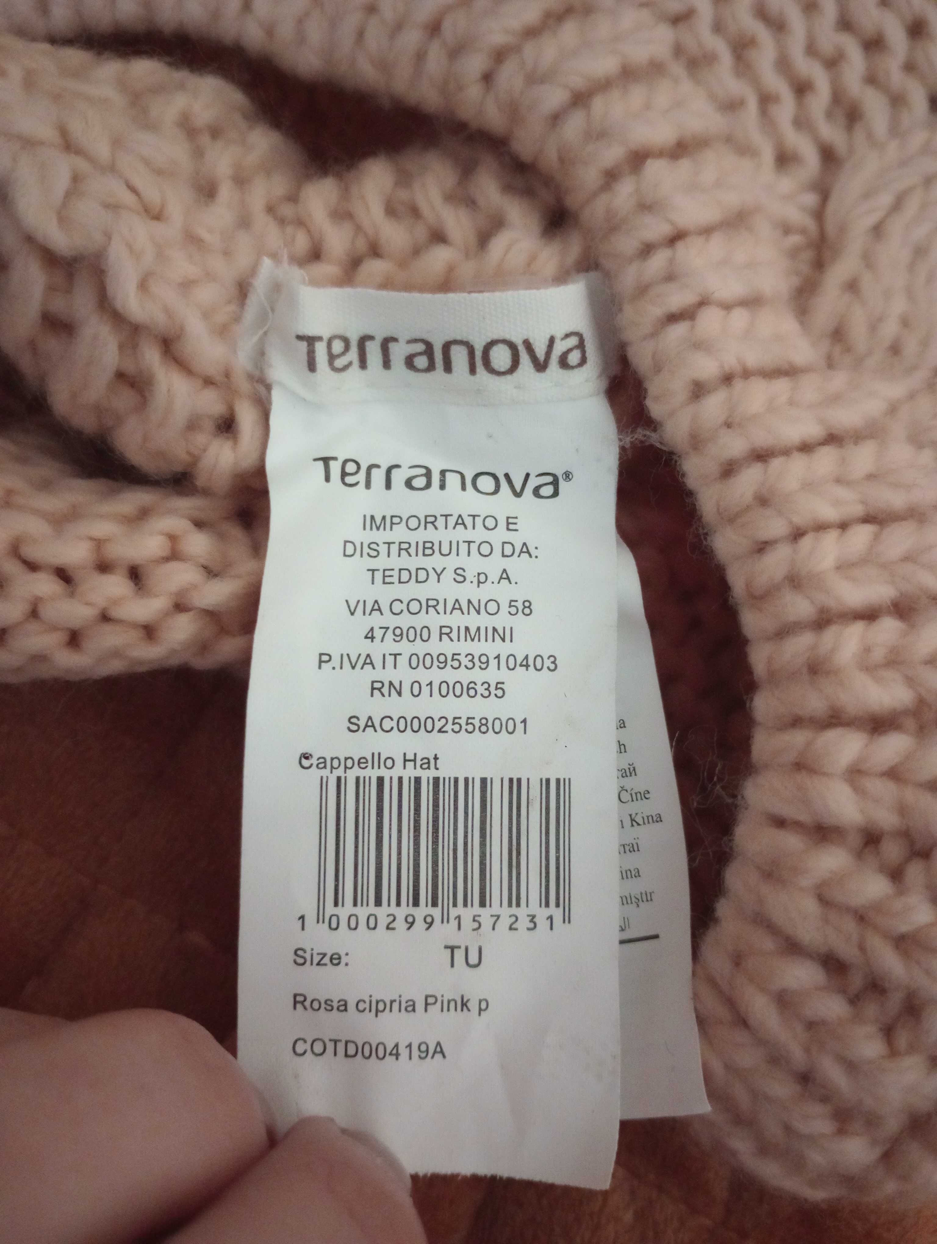 Sprzedam nowy beret damski łososiowy marki Terranova