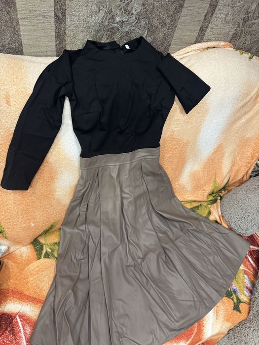 Сукня міді розмір S