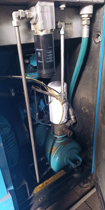 Kompresor śrubowy + zbiornik 1000L BOGE S60 45kW