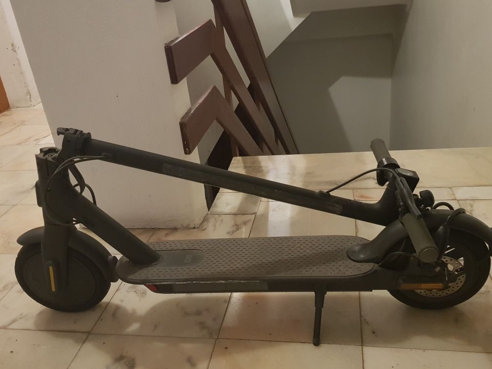 Mi electric scooter