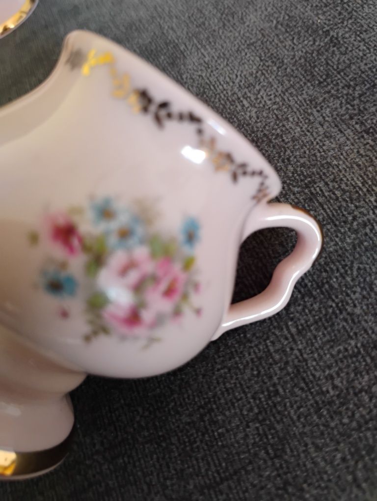 6 kieliszków różowa porcelana