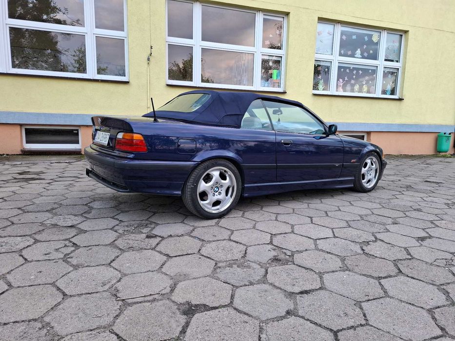 BMW 320i cabrio e36