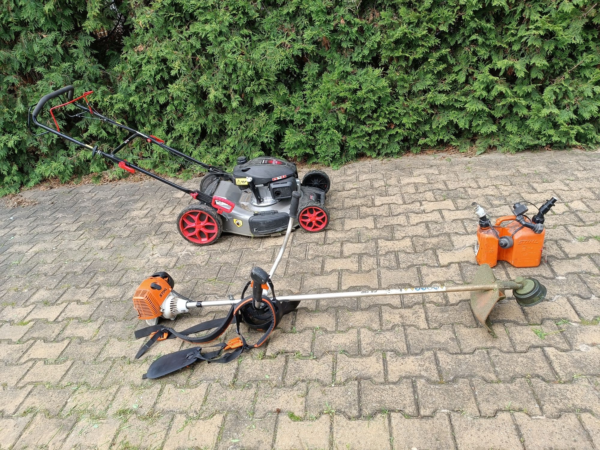 koszenie trawy trawników podkaszanie glebogryzarka separacyjna mulczer