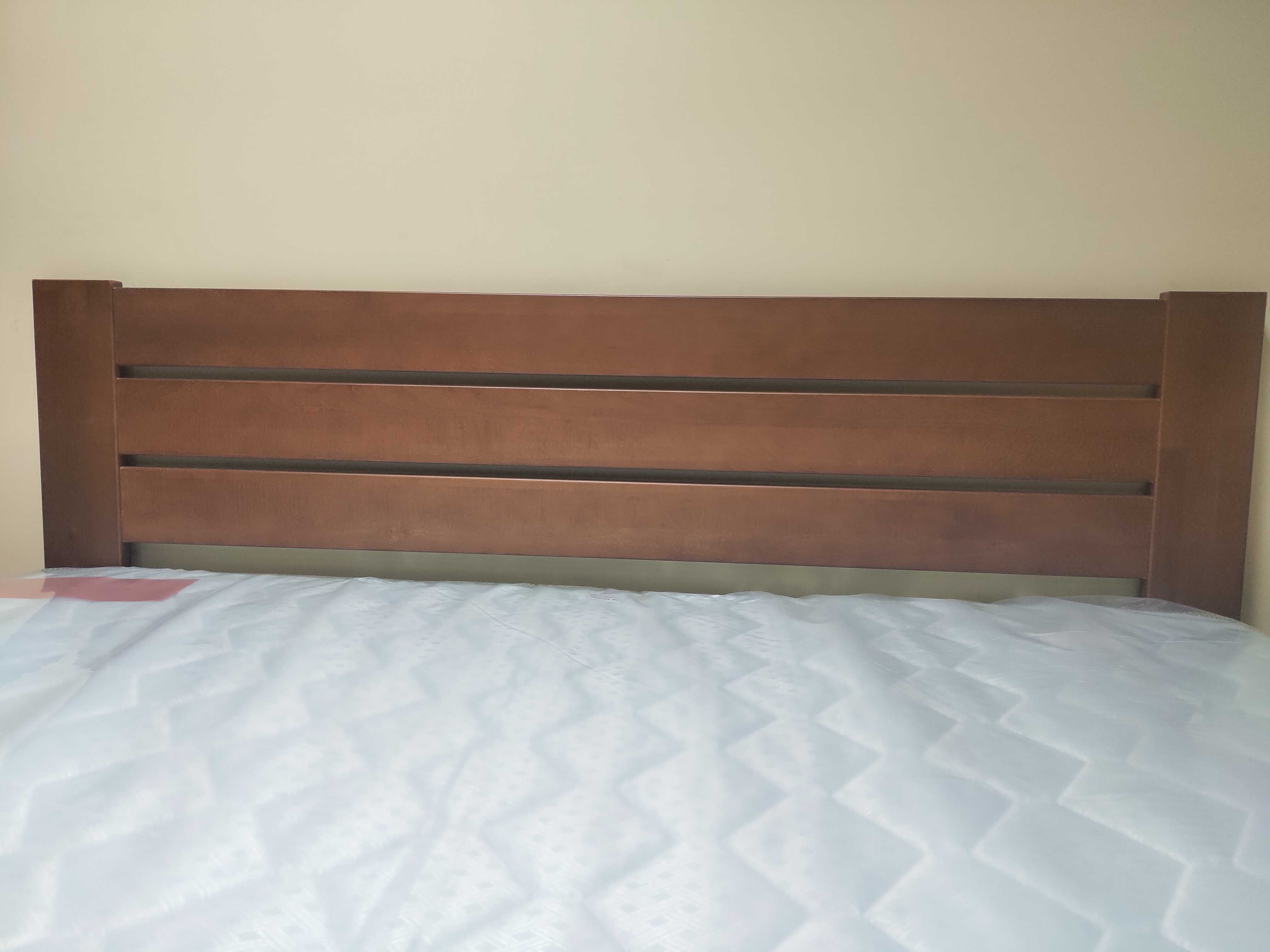 Ліжко дерев'яне, матрац