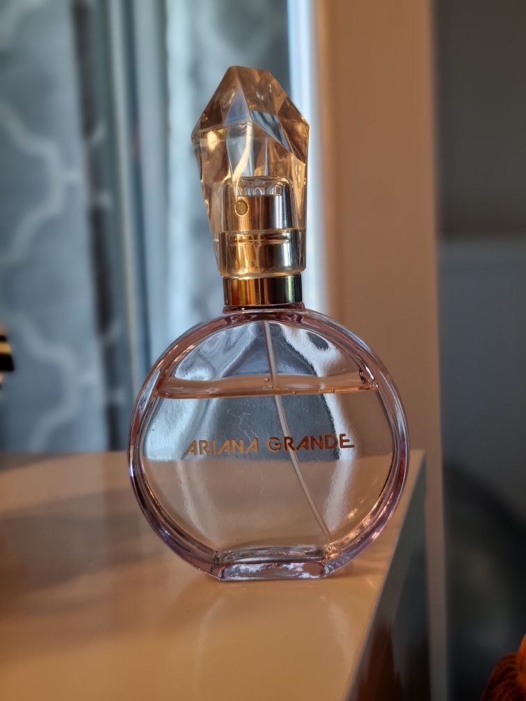 Ariana Grande REM perfumy