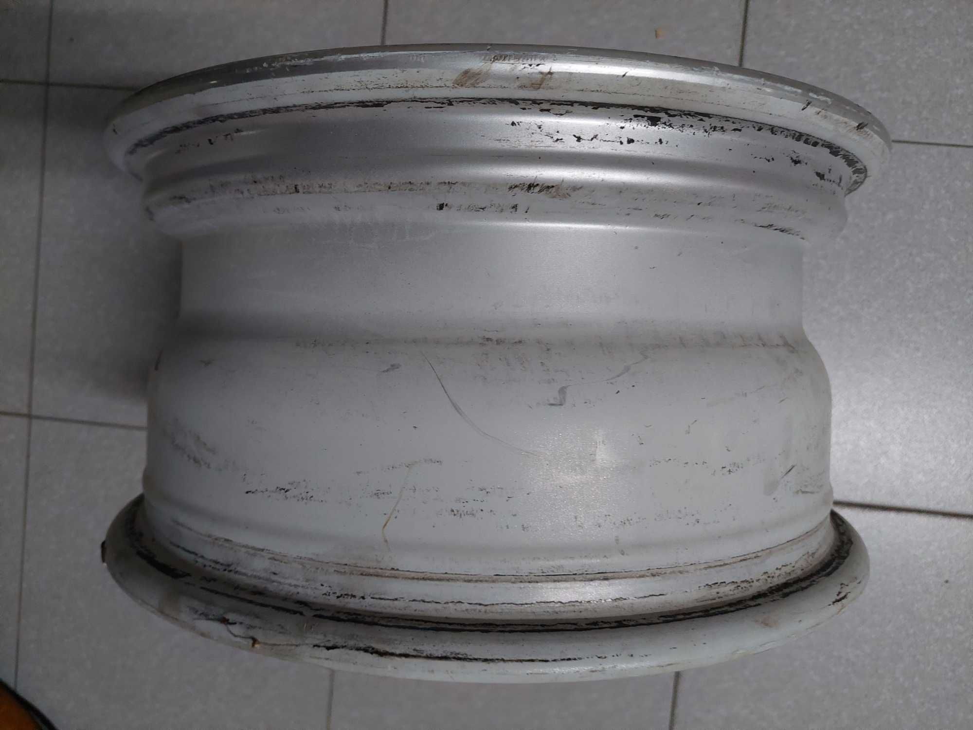 Jante bmw  com pneu Novo 205/60-15