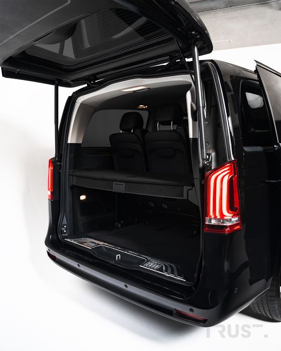 Wynajem Mercedes V klasa V220D 2023, Wypożyczalnia aut Premium