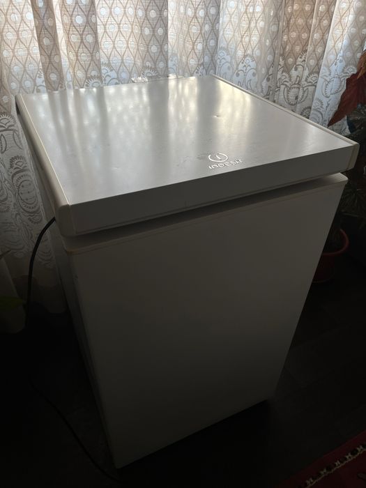 Arca Congeladora Indesit OS 1A 100 97L