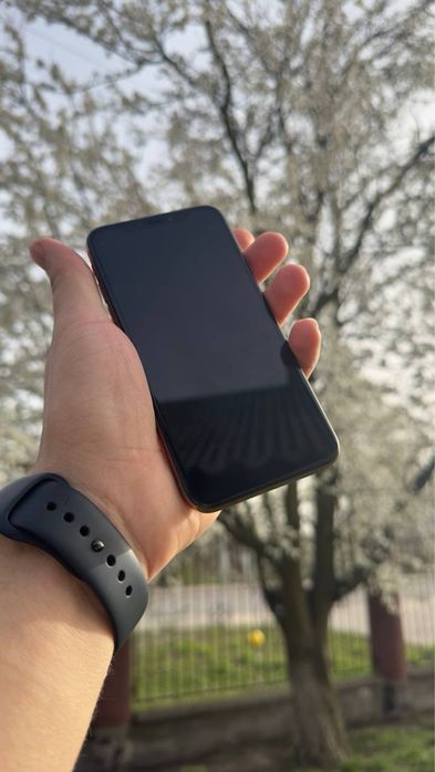 Iphone xs 64gb. Є білий та жовтий акумулятори 100%