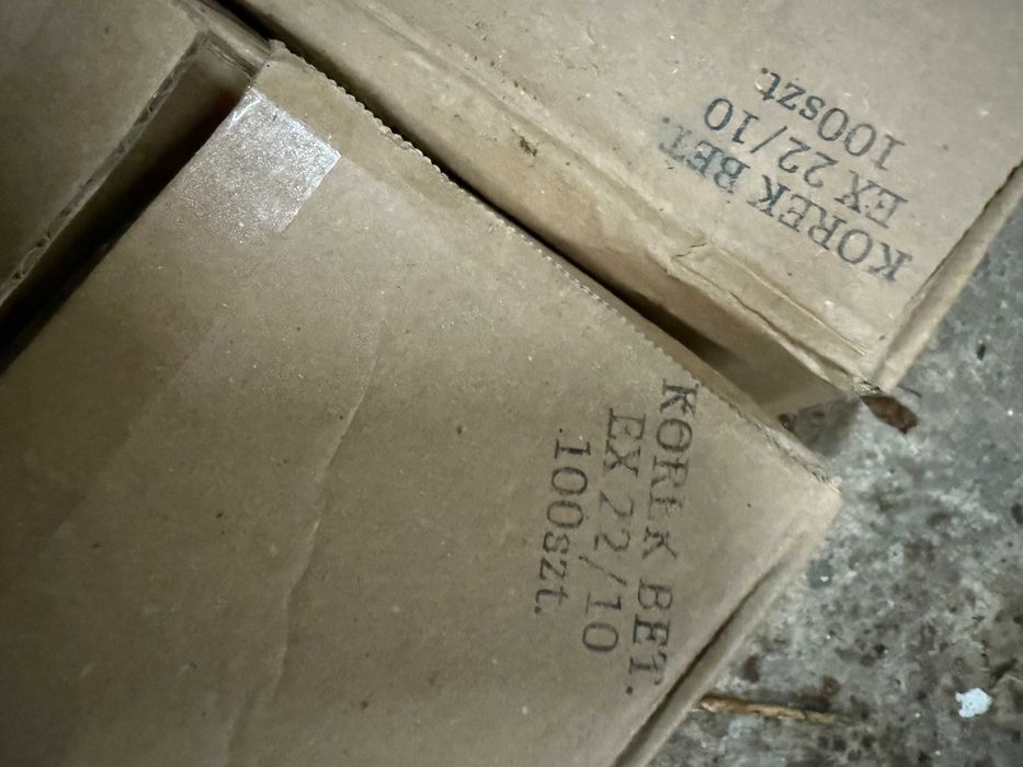 Stożek korek betonowy architektoniczny zaślepka EX 22/10 178 szt.