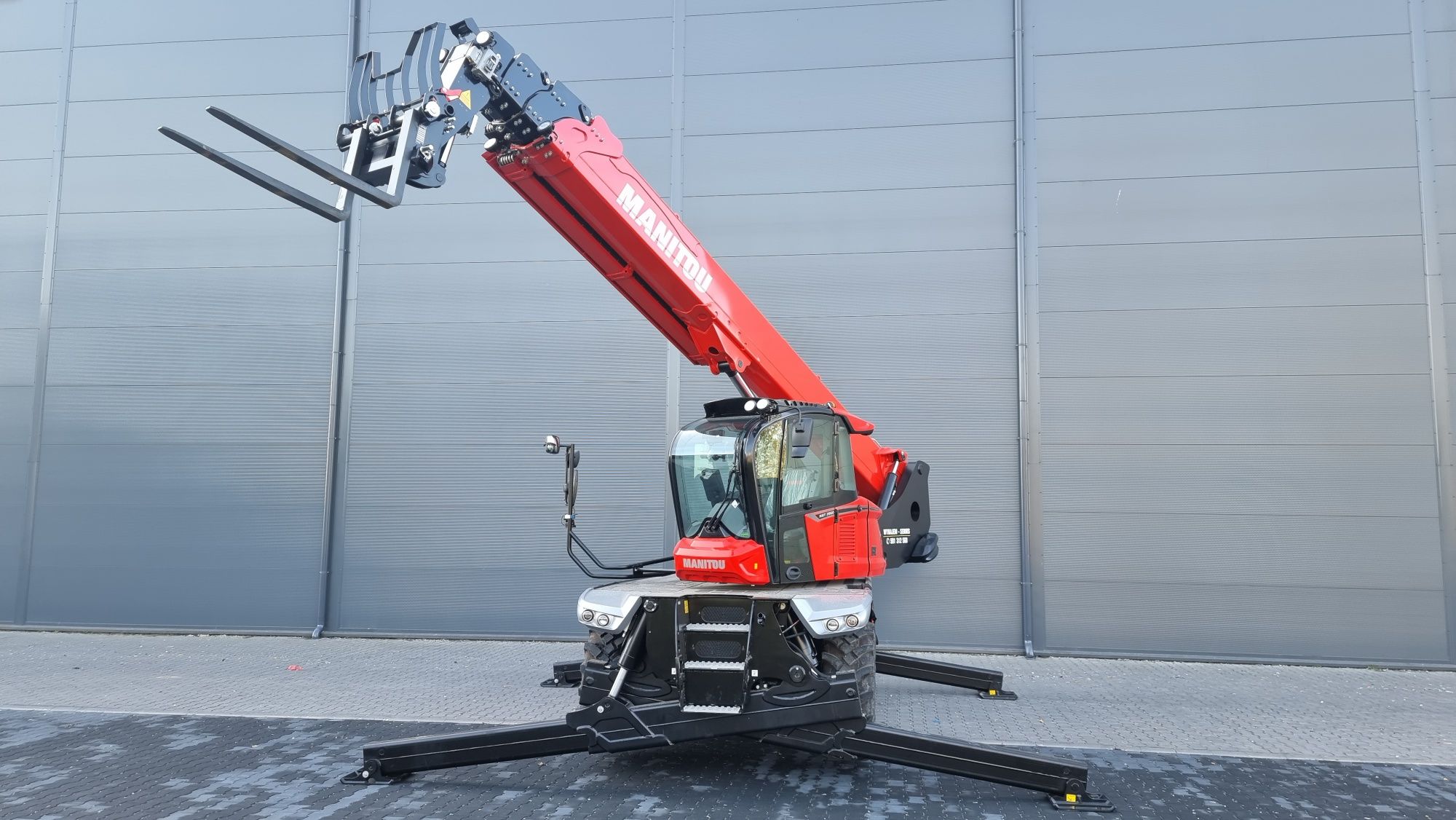 Wynajem ładowarki Manitou cała Polska MRT 2150