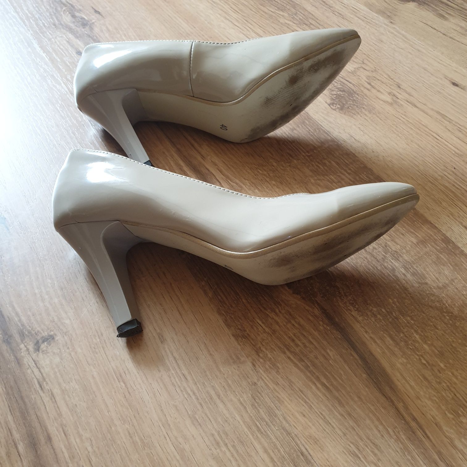 Buty czółenka szpilki 9cm beżowe rozmiar 40