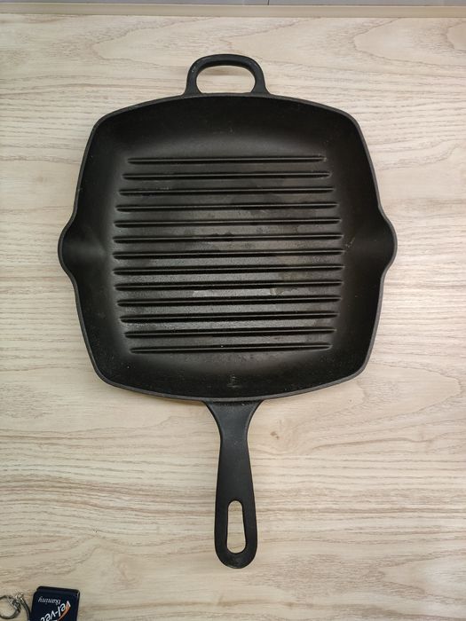 Patelnia grillowa żeliwna 3kg DUKA
