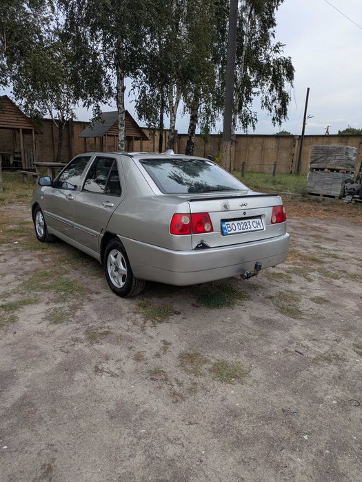 Легковий авто Чері амулет