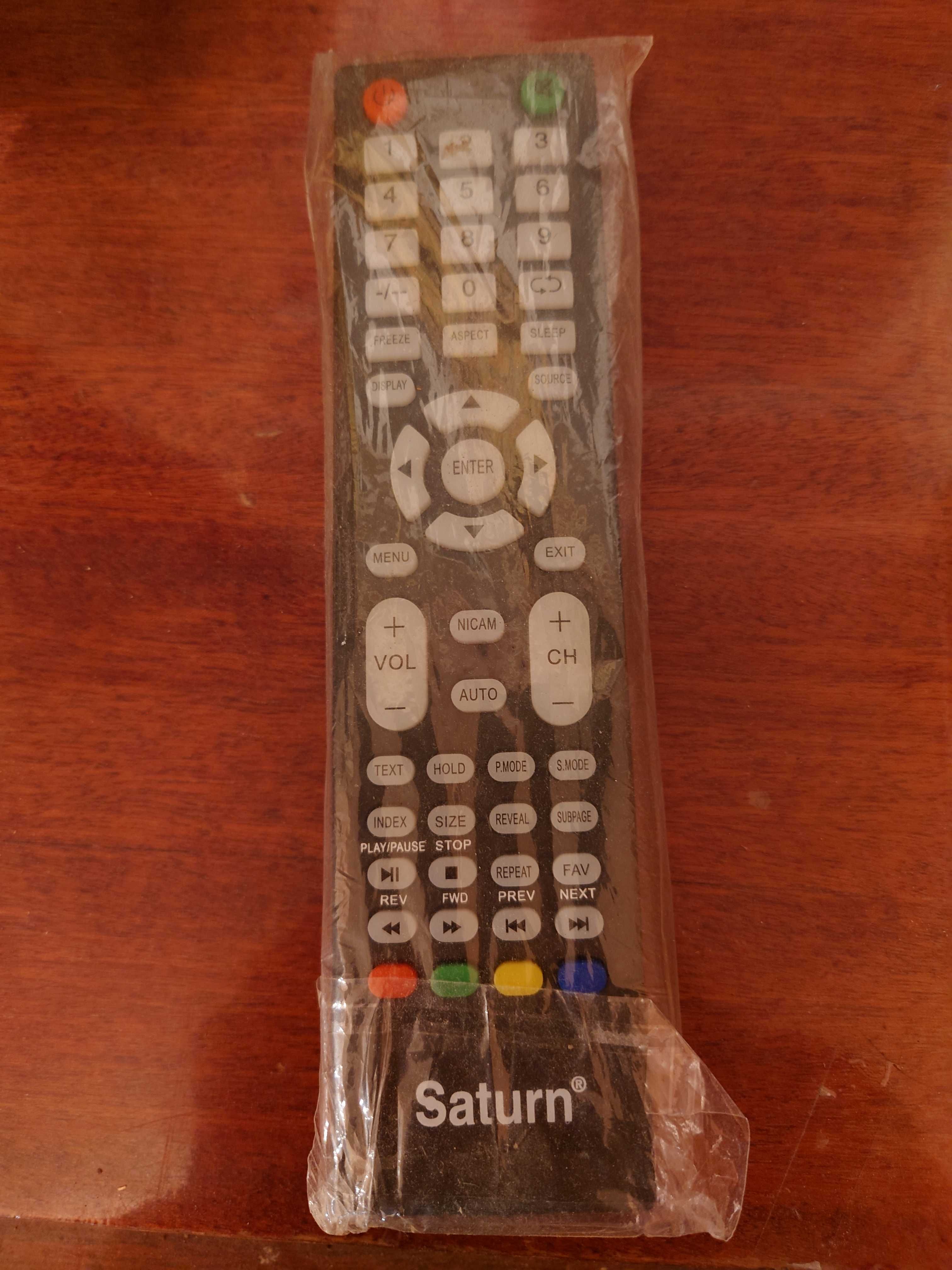 Телевизор SATURN LED32 HD800U (новый)+ресивер TrimaxTR-2012HDPVR (б/у)