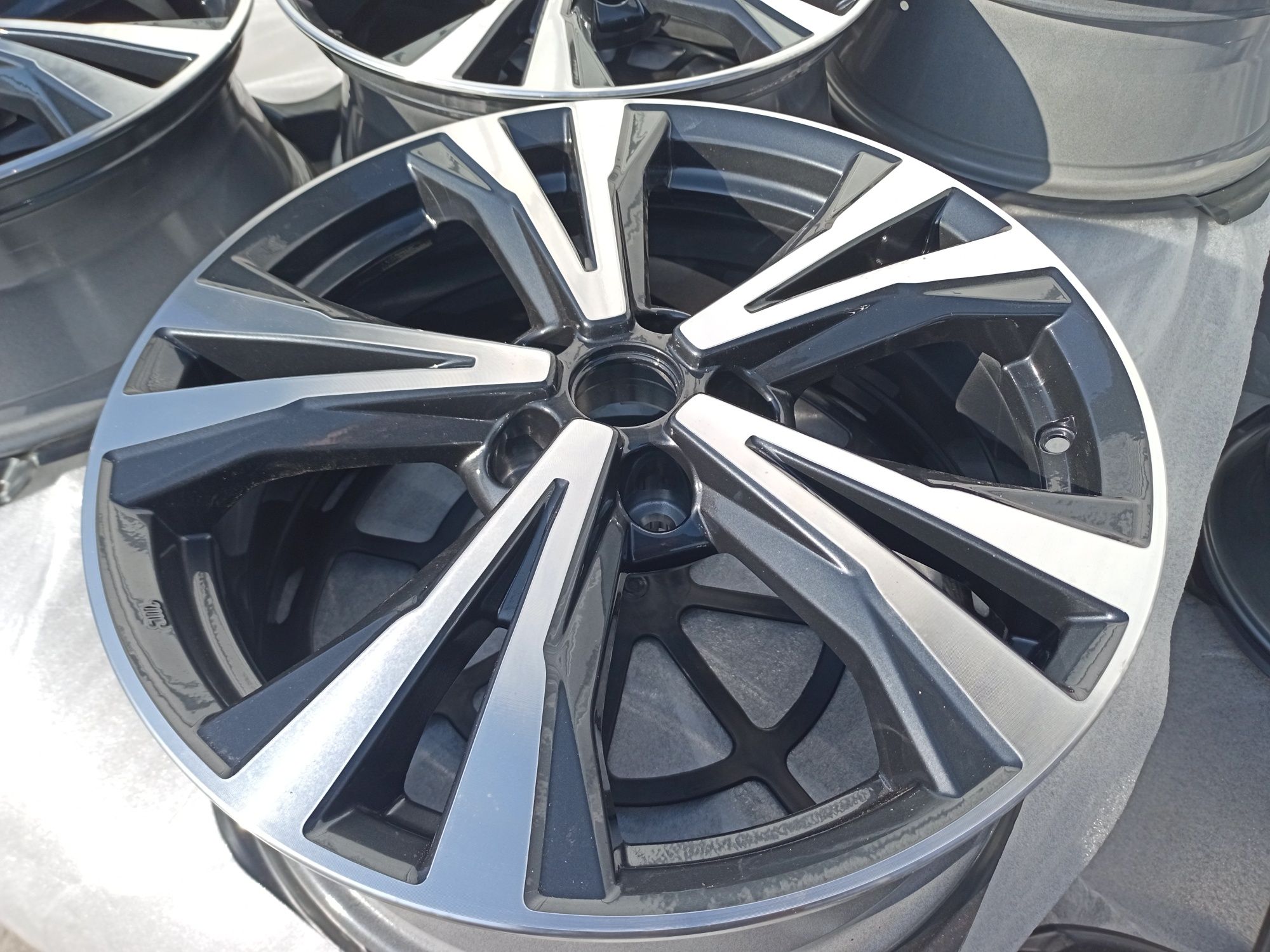 Alufelgi 18 nissan /mazda/ toyota /kia Hyundai 5x114.3